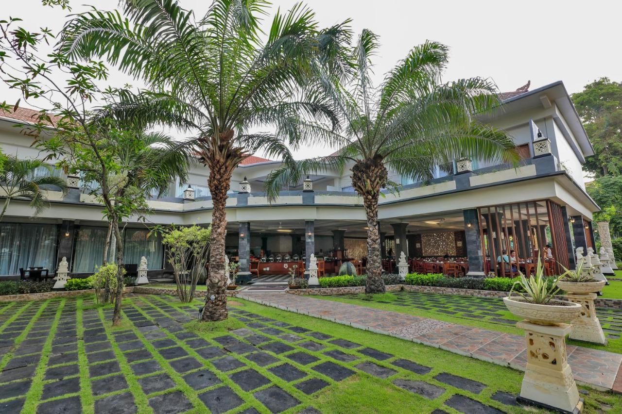 Puri Saron Hotel Seminyak Exterior foto